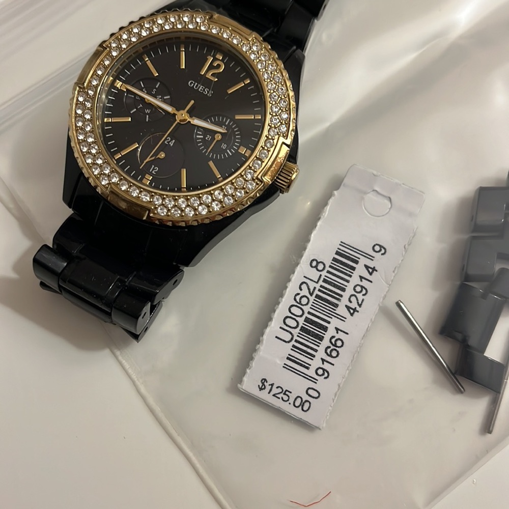 GUESS Watch - Picture 8 of 8